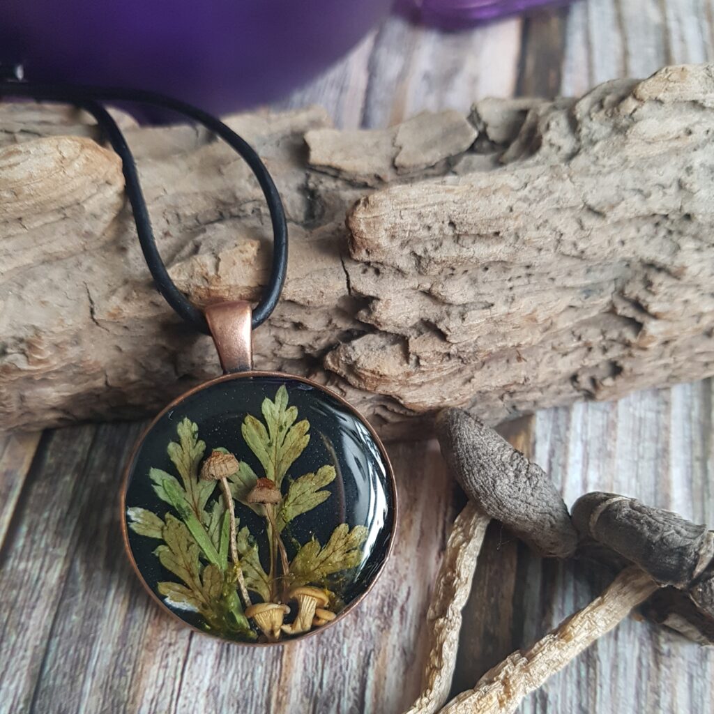 NF-nocturnalforestnecklace